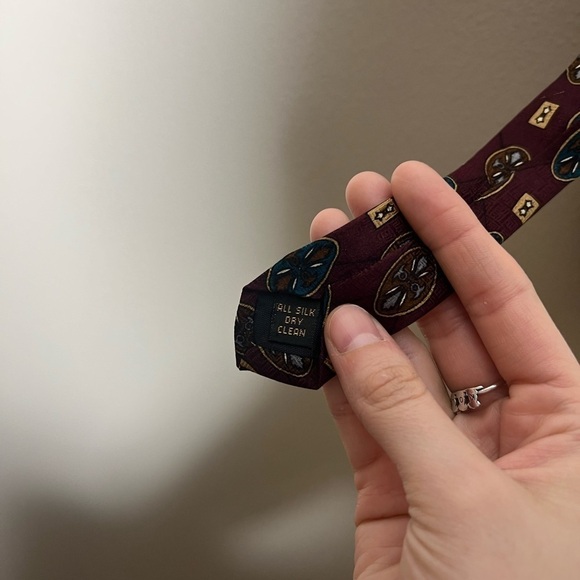 Vintage Croft & Barrow Silk Tie - Picture 4 of 5